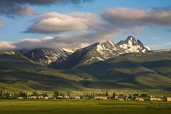 Mount Aragats, Amberd Fortress, Saghmosavank Monastery, Alphabet - private tour - The real value: private pacing plus free admissions