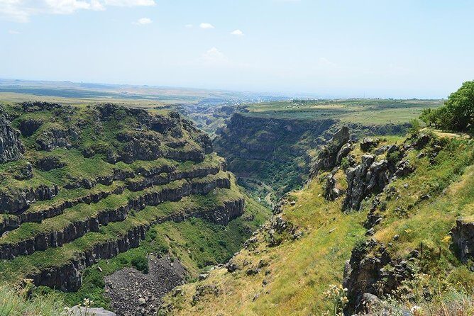 Mount Aragats, Amberd Fortress, Saghmosavank Monastery, Alphabet - private tour - Saghmosavank Monastery: the short stop that delivers serious views