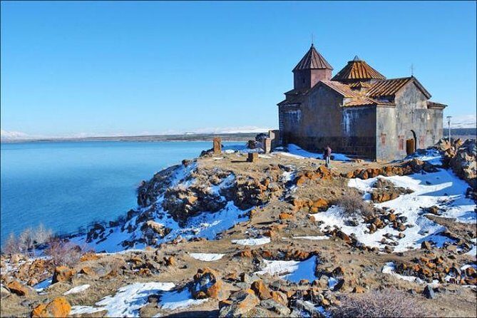 Private tour to Khor Virap, Areni winery, Noravank, Selim pass, Hayravank - Hayravank monastery: church, chapel, and a gavit to close the loop