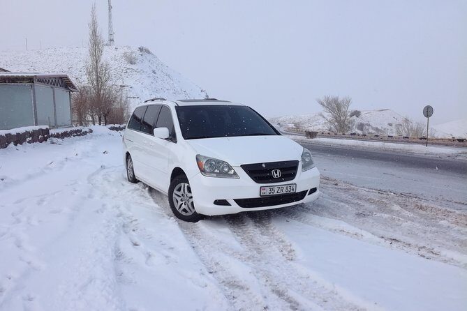 Transfer from Yerevan to Tbilisi with 2 sightseeing stops - Private Yerevan to Tbilisi by car with two big heritage stops